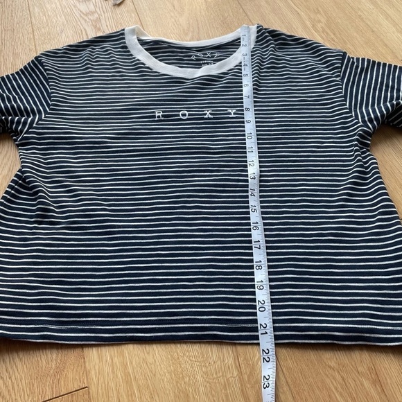 NWT Roxy Infinity Is Beautiful B Striped T-Shirt - S - Picture 16 of 16